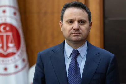 Bakan Gürlek üç operasyonu birden duyurdu: 'Birkaç suç şebekesi çökertildi'