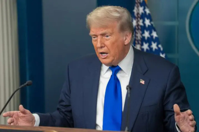 Trump ısrarını sürdürüyor! İran'a şart sundu: 'Ya ABD'ye getirilecek ya imha edilecek'