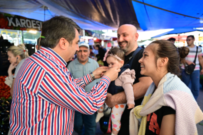 BAŞKAN YILMAZ ESNAF VE VATANDAŞLA BAYRAMLAŞTI