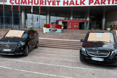 Kemal Kılıçdaroğlu, Özel dönemi araçlarını satışa çıkardı: Üzerlerine 'Haram parayla alınmıştır' yazıldı