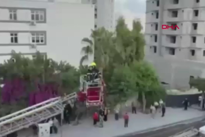 Depoda çıkan yangına müdahale anı kamerada