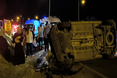 Batman’da düğünden dönen ailenin bulunduğu hafif ticari araç takla attı: 6 yaralı
