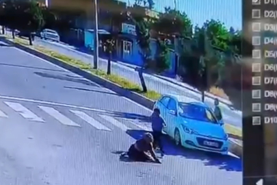 Şanlıurfa’da otomobilin, yayaya çarptığı kaza kamerada