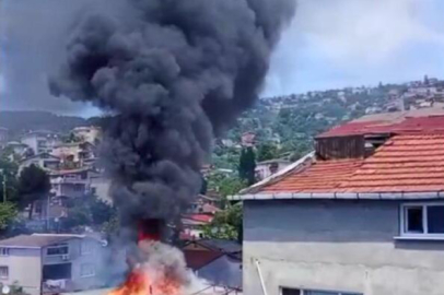 Sarıyer’de kaynak çalışması sırasında çıkan yangında çatı alev alev yandı