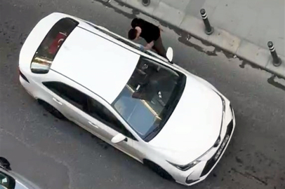 Avcılar'da kazaya neden olan sürücüye tepki; otomobile yumruk attılar