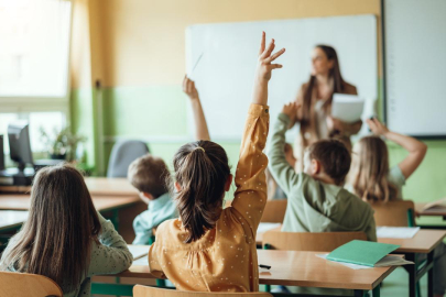 Okullarda yeni dönem: Müfredat ve ders kitapları değişiyor!