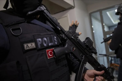 İçişleri Bakanlığı: Kırmızı Bültenle aranan 42 suçlu Türkiye'ye getirildi