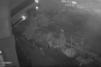 Çekmeköy’de servis minibüsünün evin bahçesine uçtuğu anlar kamerada; 1 ölü