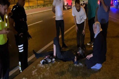 BURSA'da Kaza yerine gelen anne, yaralı oğlunun elini tutarak moral verdi