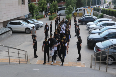 Eskişehir'de masaj salonlarına fuhuş baskını; 7 tutuklama