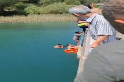 Köprüden göle düşen kadın kurtarıldı