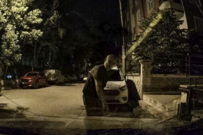 Konya’da Komşusunun otomobiline tuğlayla zarar verdi, olay araç kamerasına yansıdı