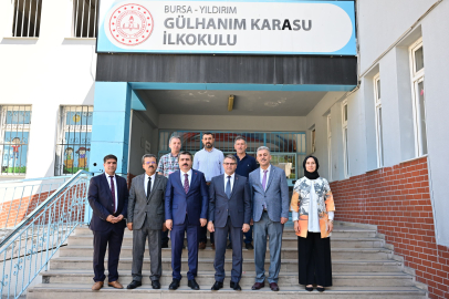 Yıldırım'da Karne Heyecanı: Başkan Oktay Yılmaz Öğrencilere Karnelerini Verdi