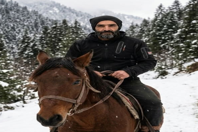 Dereye düşen kamyonette kaybolan oğlunun cansız bedenine ulaşıldı; baba aranıyor