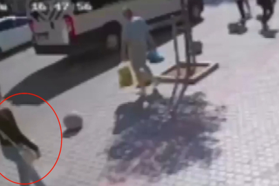 Taksinin çarptığı avukat ağır yaralandı; kaza kamerada