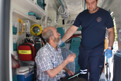 Yaşadığı ‘çöp ev’de mahsur kalınca polisi arayıp yardım istedi