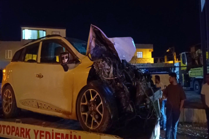 Bursa'da servis midibüsü ile otomobil çarpıştı: 6 yaralı