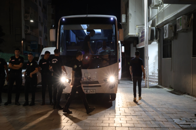 Seferihisar Belediye Başkanı Yetişkin'in de aralarında bulunduğu 20 şüpheli adliyeye sevk edildi