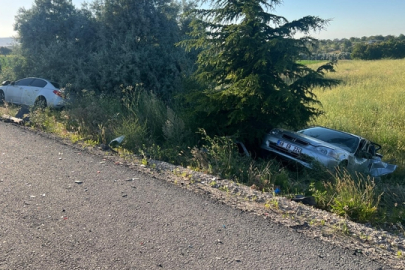 Nevşehir'de park halindeki otomobile çarptı: 1 ölü, 1 yaralı; o anlar kamerada / Görüntü eklendi
