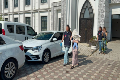 Hırsızlık şüphelileri, kucaklarında bebeklerle adliyeye sevk edildi