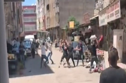 Şanlıurfa'da taşlı-sopalı kavga kamerada