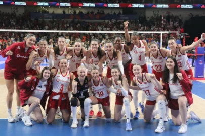 A Milli Kadın Voleybol Takımı'nın, VNL 3. hafta kadrosu açıklandı