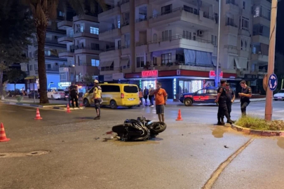 Antalya'da ticari araçla çarpışan motosikletin sürücüsü ağır yaralandı