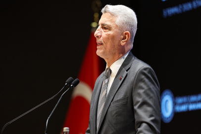 Bakan Bolat: Tarihimizde ilk defa yıllıklandırılmış olarak mal ve hizmet ihracatı toplamı 400 milyar doları aşmış durumda