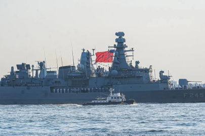TCG Oruçreis, 250. kuruluş yılı töreni için New York Limanı'nda
