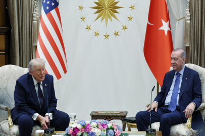 ABD Başkanı Trump: Ambargoları ve müeyyideleri kaldırıyoruz