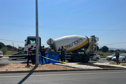 Aysın'da beton mikserinin çarptığı yaya öldü