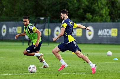 Fenerbahçe, Avusturya kampında günü çift antrenmanla tamamladı
