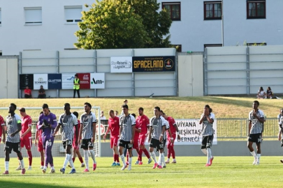 Beşiktaş, Widzew Lodz'a mağlup oldu