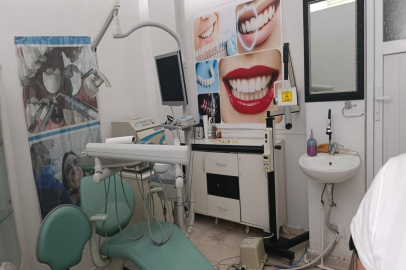 Şanlıurfa'da ruhsatsız 2 diş kliniği mühürlendi