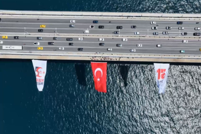 İstanbul Boğazı'ndaki köprülere Türk bayrağı asıldı / Havadan ek görüntülerle(GÜNCELLEME)