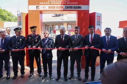 Bursa'da 15 Temmuz programı şehitleri anarak başladı