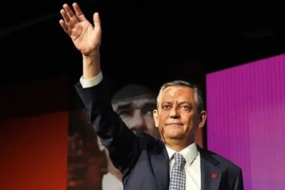 Yeni Parti'nin paylaşımı ortalığı karıştırdı! Özgür Özel'den jet açıklama
