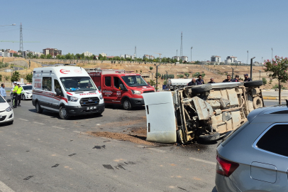 Adıyaman'da otomobil refüje çarparak takla attı: 1 yaralı