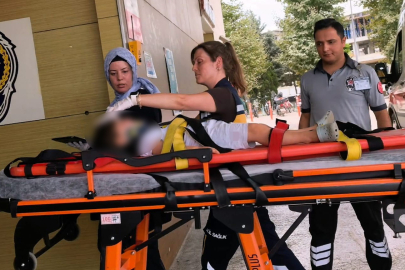 Bursa'da sürgülü demir kapının altında kalan 3 yaşındaki çocuk ağır yaralandı