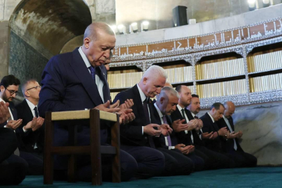 Cumhurbaşkanı Erdoğan: Ayasofya’nın dirilişi mübarek olsun