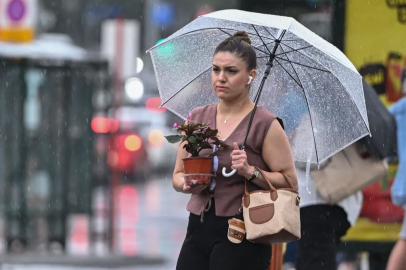 Meteoroloji'den 9 il için sarı kodlu uyarı: Sağanak ve fırtına geliyor