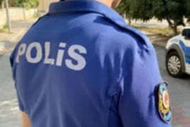 Sosyal medyada tıklanma uğruna Türk polisine küfürler yağdırdı