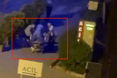 Bursa'da kadın doktordan sedye üzerinde hayat kurtaran müdahale