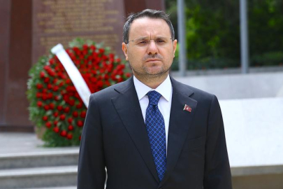 Bakan Gürlek, Uğur Mumcu'nun ailesiyle görüştü