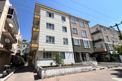 Çanakkale'de binadaki ilaçlamadan zehirlendiği öne sürülen çocuk öldü, anne yoğun bakımda