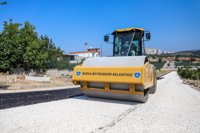 Bursa’da mezarlık yolları yenileniyor