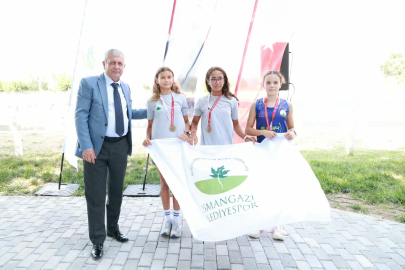 Osmangazi Belediyesi gençleri spor yapmaya teşvik ediyor