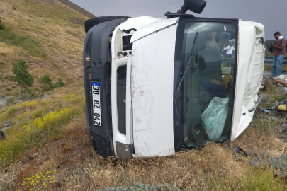 Sivas'ta trafik kazası: 5'i çocuk 11 yaralı