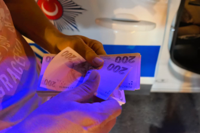Duyarlı vatandaş, bulduğu 30 bin TL'yi sahibine ulaştırılması için polise teslim etti