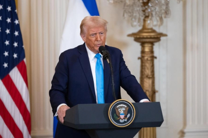 Trump: "İran’a karşı dünyanın en ezici ekonomik yaptırım operasyonunu başlatıyoruz"